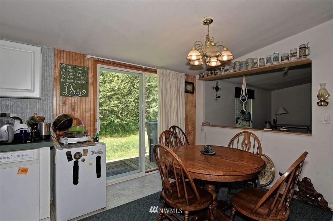 28249 Lake Cavanaugh Road Mount Vernon, WA 98274 - Photo 9 of 19 Gallery Image 9