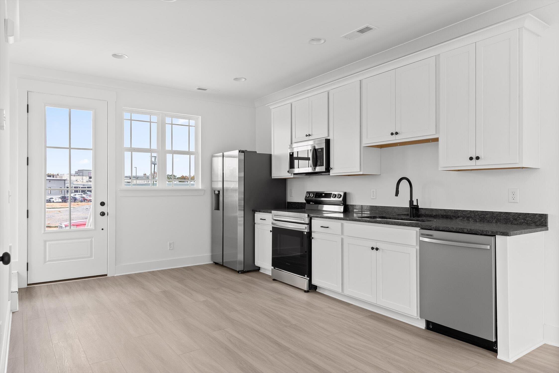 168 John Arnold Street, Unit 42 East Ridge, TN 37412 - Photo 11 of 53 09-188 John Arnold-9