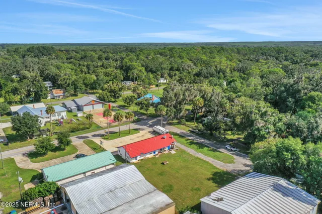 $450,000 | 413 Elm Street, Welaka, FL 32193