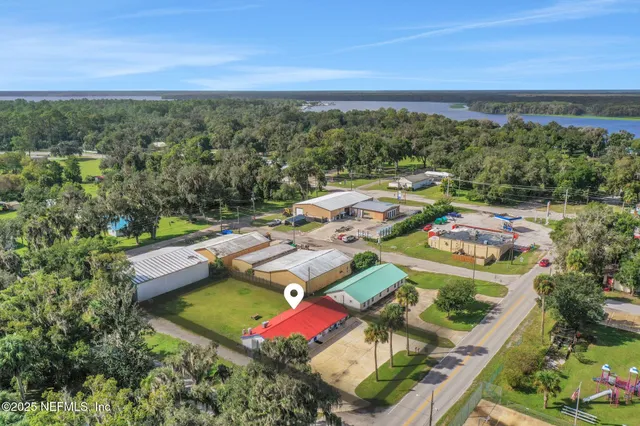 $450,000 | 413 Elm Street, Welaka, FL 32193