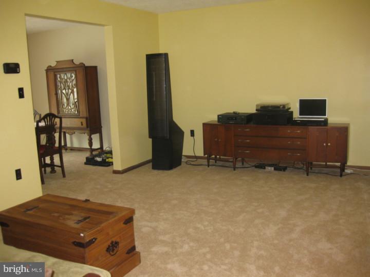 14 Fulmer Road Pottstown, PA 19465 - Photo 3 of 19 Gallery Image 3