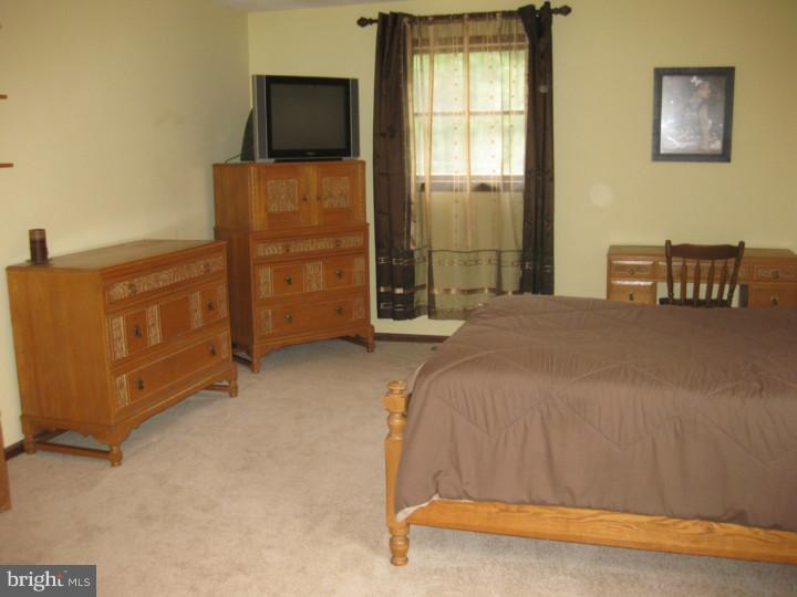 14 Fulmer Road Pottstown, PA 19465 - Photo 8 of 19 Gallery Image 8