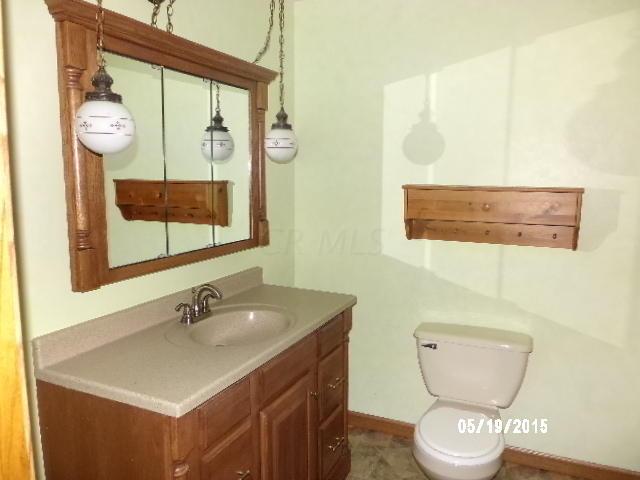 30087 Stage Coach Road Logan, OH 43138 - Photo 6 of 20