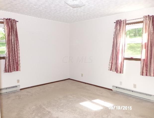 30087 Stage Coach Road Logan, OH 43138 - Photo 7 of 20