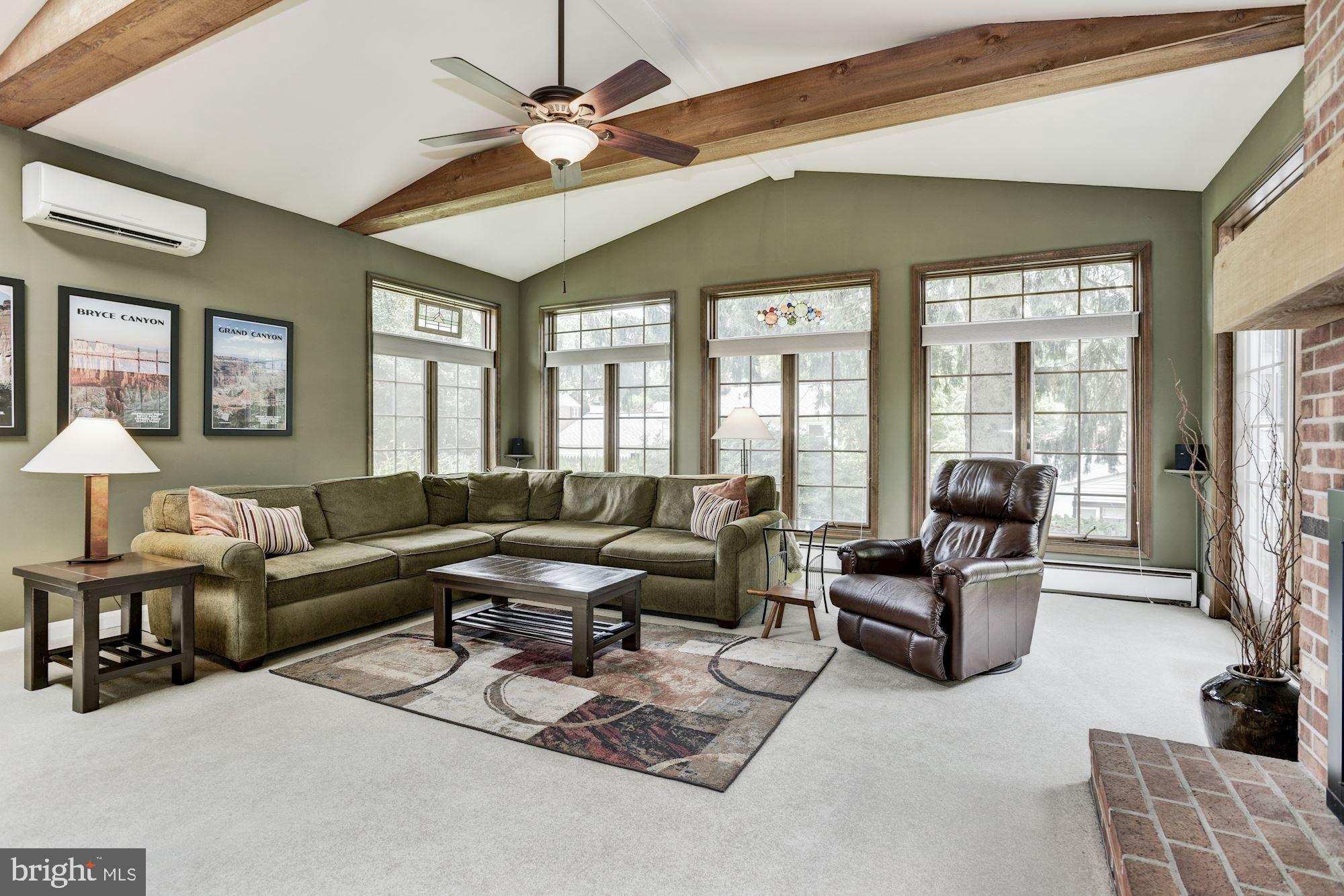 1911 Clifden Road Baltimore, MD 21228 - Photo 12 of 30 Family Room
