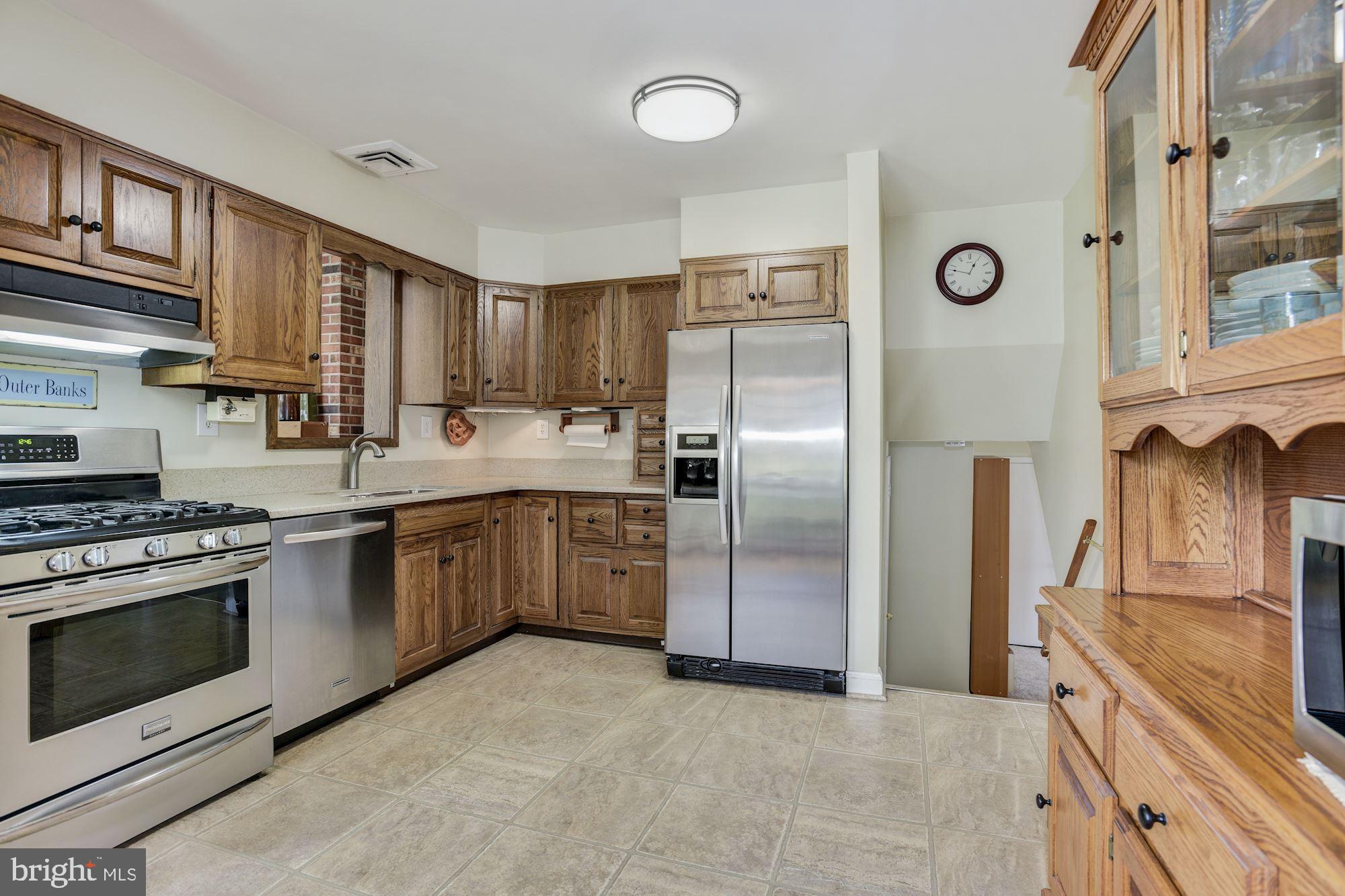 1911 Clifden Road Baltimore, MD 21228 - Photo 7 of 30 Kitchen