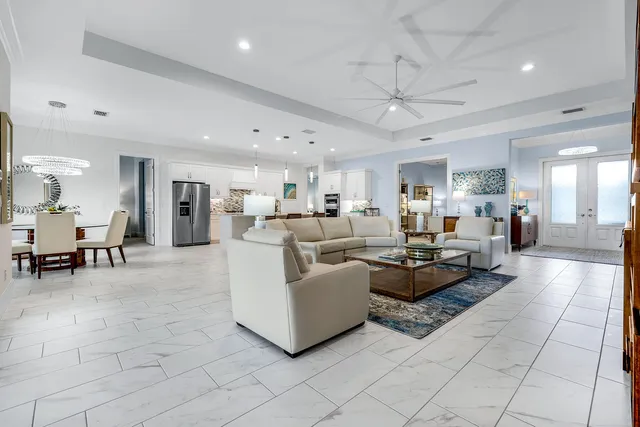 $2,083,500 | 14386 Laguna Springs Lane, Naples, FL 34114