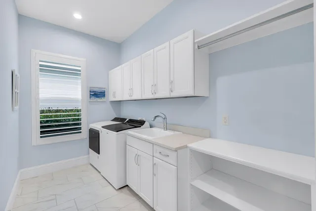 $2,083,500 | 14386 Laguna Springs Lane, Naples, FL 34114