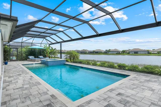 $2,083,500 | 14386 Laguna Springs Lane, Naples, FL 34114
