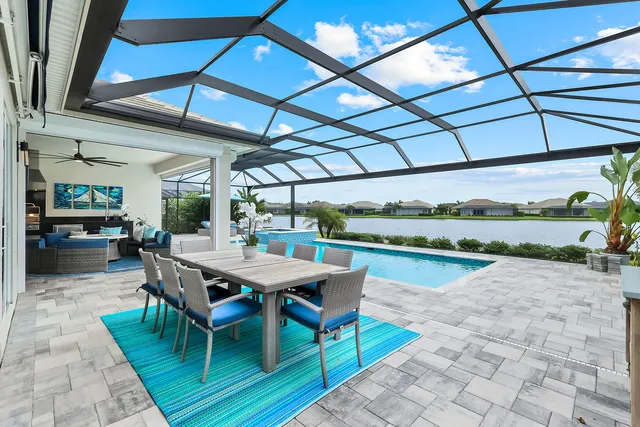 $2,083,500 | 14386 Laguna Springs Lane, Naples, FL 34114