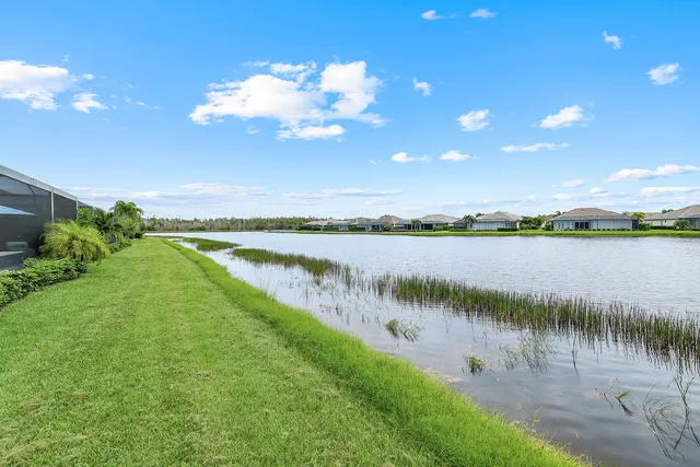 $2,083,500 | 14386 Laguna Springs Lane, Naples, FL 34114