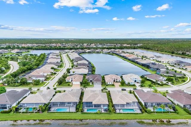 $2,083,500 | 14386 Laguna Springs Lane, Naples, FL 34114