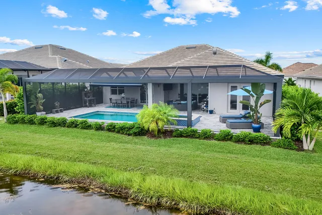 $2,083,500 | 14386 Laguna Springs Lane, Naples, FL 34114