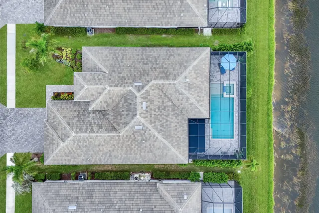 $2,083,500 | 14386 Laguna Springs Lane, Naples, FL 34114