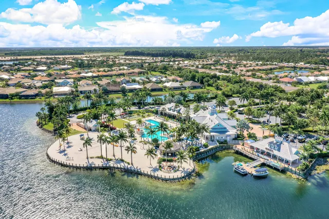 $2,083,500 | 14386 Laguna Springs Lane, Naples, FL 34114