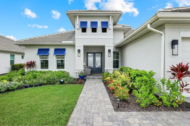 $2,083,500 | 14386 Laguna Springs Lane, Naples, FL 34114
