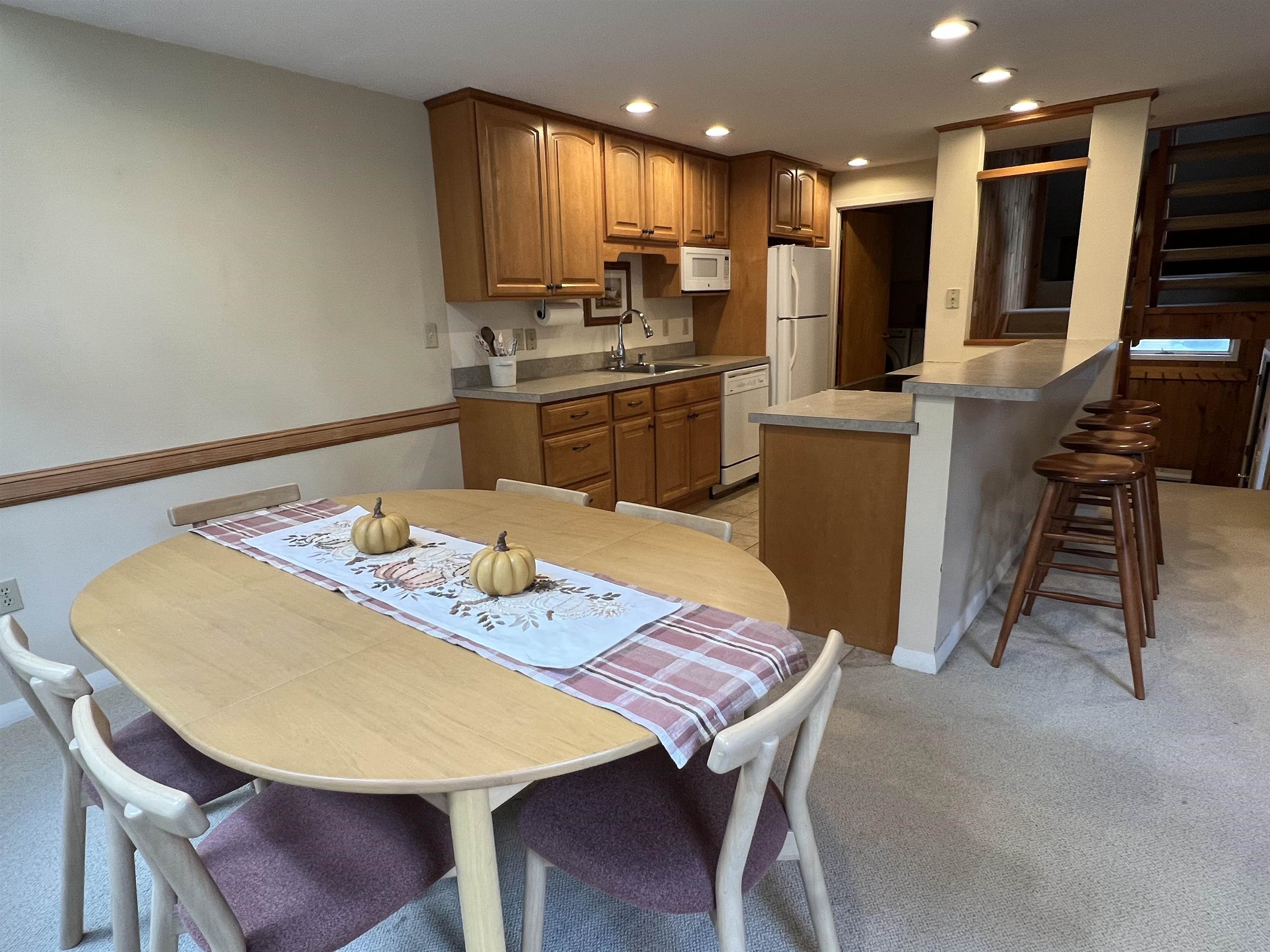 28 Tyler Spring Way, Unit 21 Waterville Valley, NH 03215 - Photo 16 of 52 Gallery Image 16
