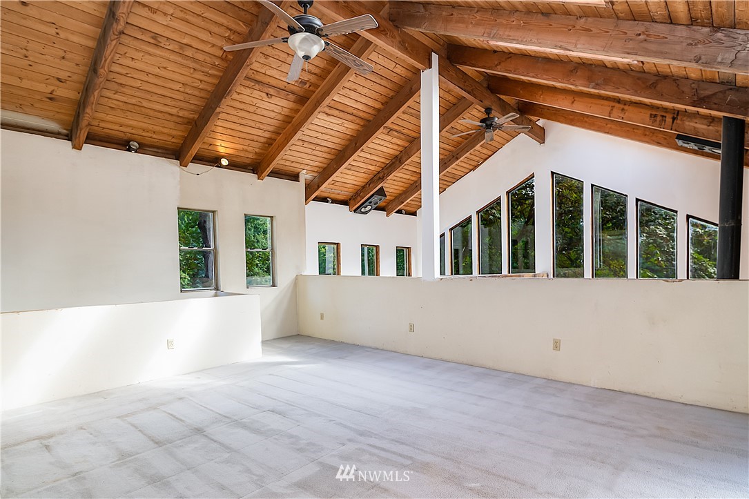 26430 Lake Fenwick Road South Kent, WA 98032 - Photo 12 of 30 a view of an empty room