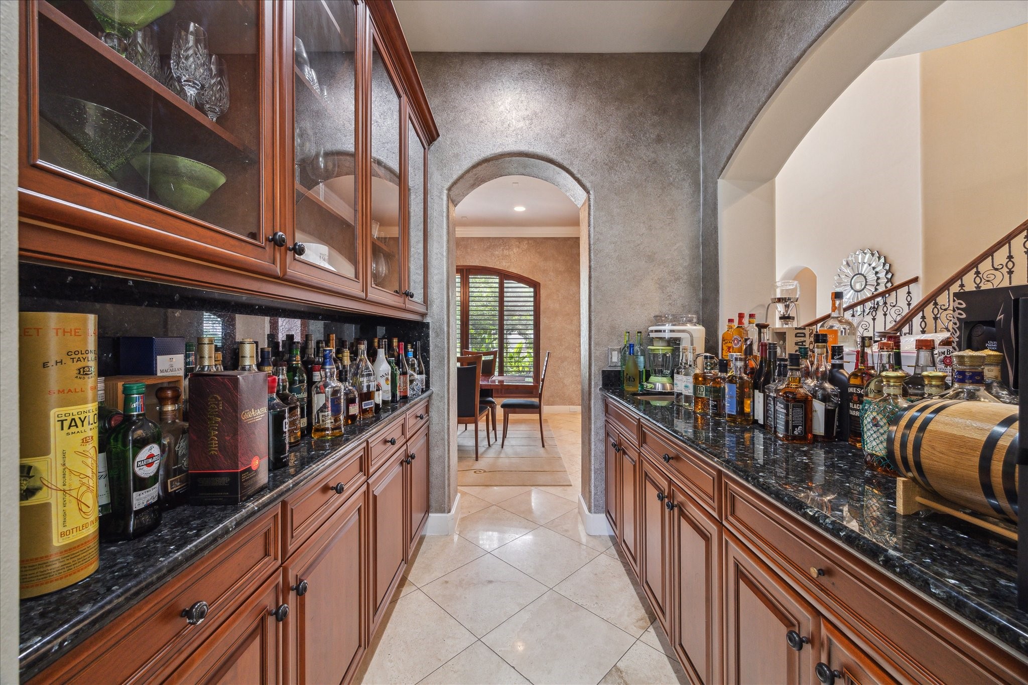 3319 Bridgeberry Lane Houston, TX 77082 - Photo 12 of 50 Wet bar with plenty of storage and serving space