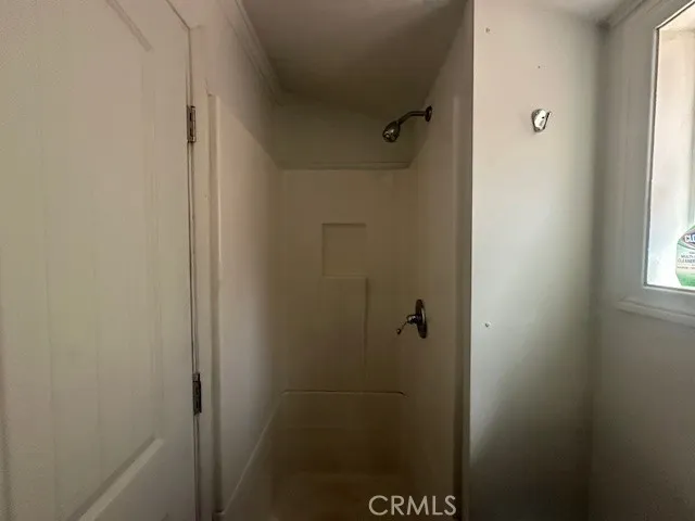 $1,200 | 25014 Moon Drive, Crestline, CA 92325