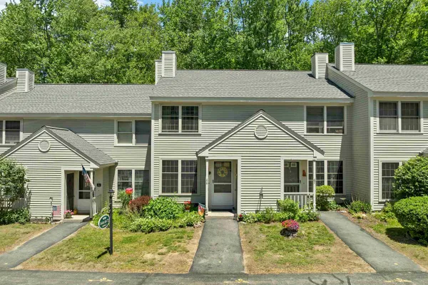 $284,900 | 68 Woodland Green, Unit 68, Rochester, NH 03868