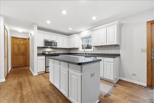 $675,000 | 135 Westhaven Circle, Geneva, IL 60134