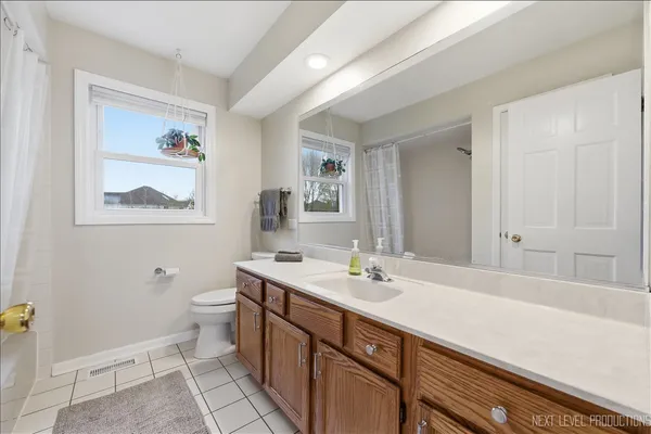 $675,000 | 135 Westhaven Circle, Geneva, IL 60134