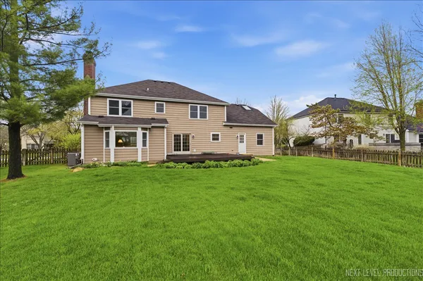 $675,000 | 135 Westhaven Circle, Geneva, IL 60134