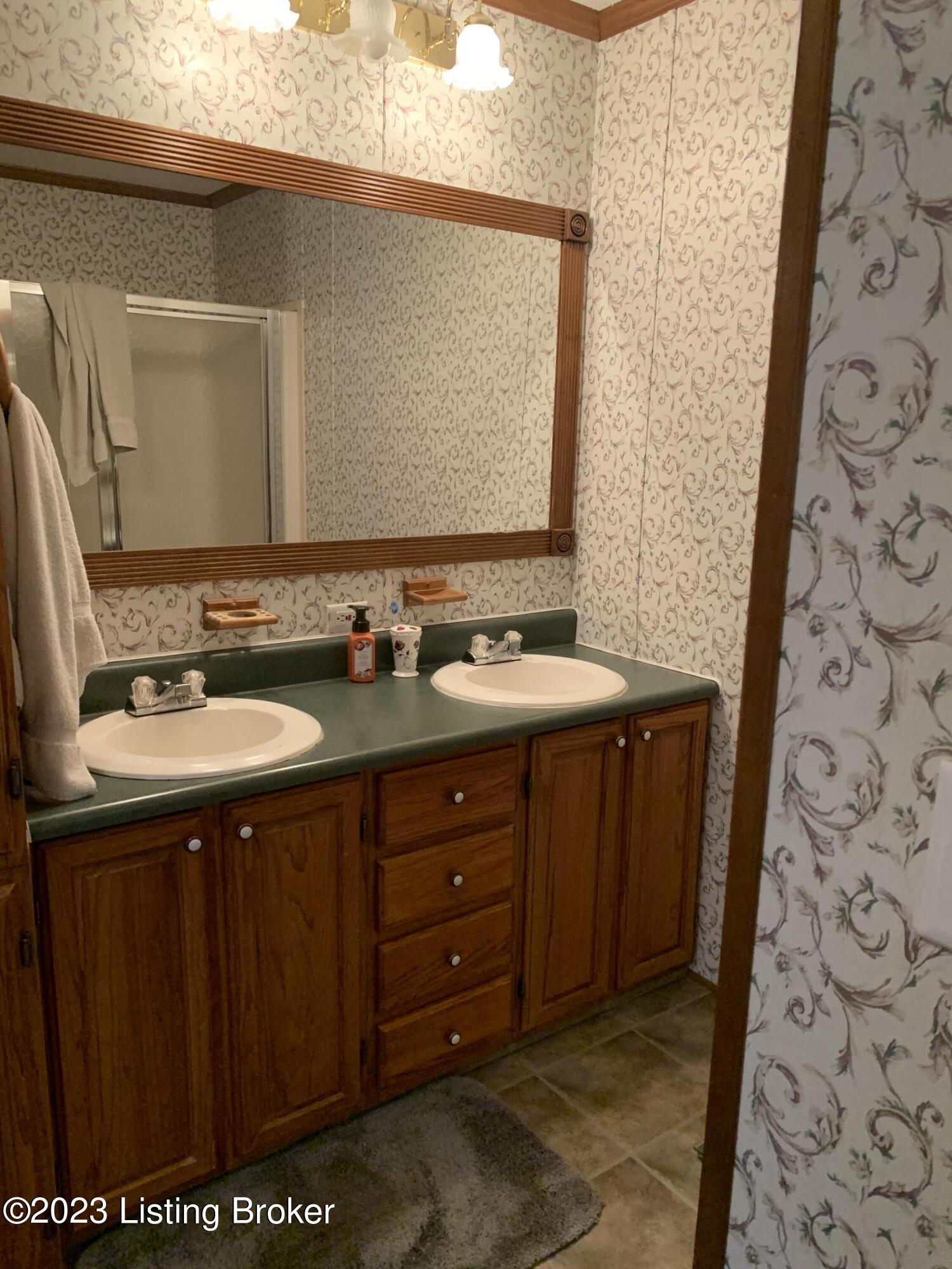 9506 Highway 86 Custer, KY 40115 - Photo 8 of 23 Laurie 19