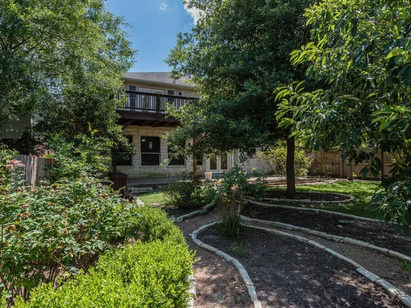 $3,400 | 11704 Emerald Falls Drive, Austin, TX 78738