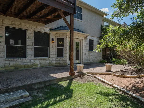 $3,400 | 11704 Emerald Falls Drive, Austin, TX 78738