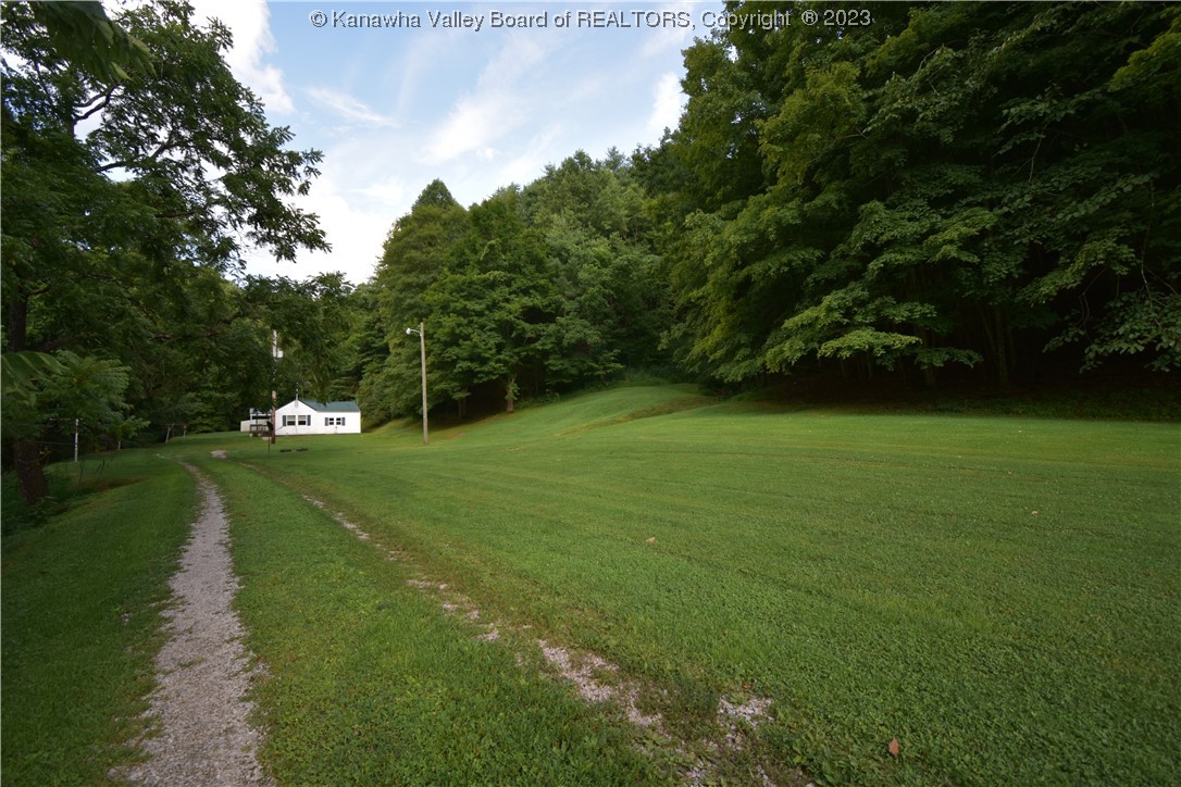 7804 Heizer Creek Road Poca, WV 25159 - Photo 10 of 33 Gallery Image 10
