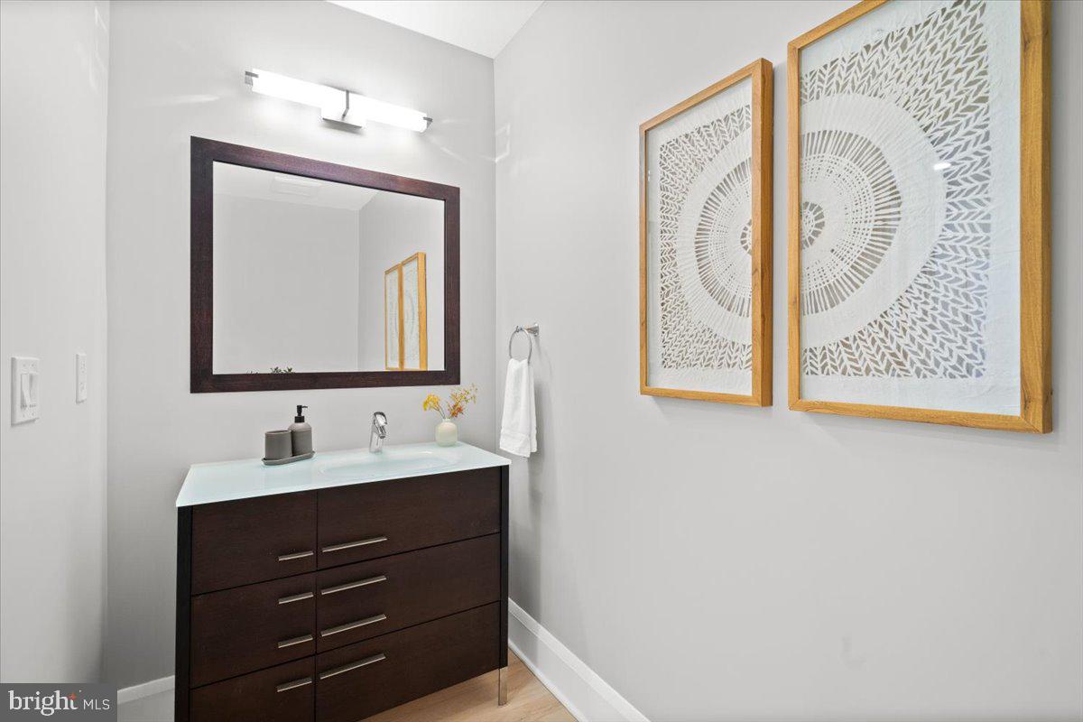 3213 Foxhall Road Northwest Washington, DC 20016 - Photo 17 of 35