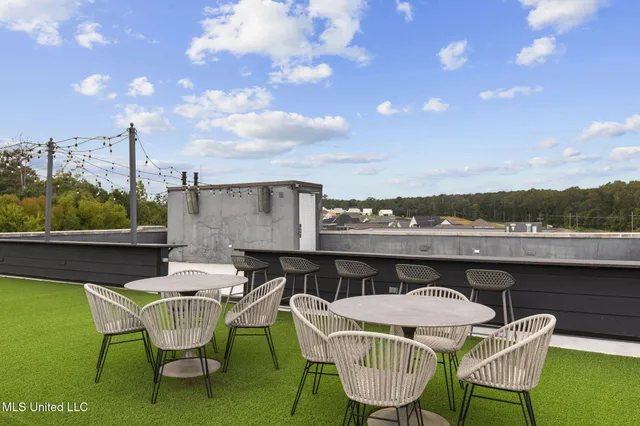 $978,000 | 145 Republic Street, Unit 431, Madison, MS 39110