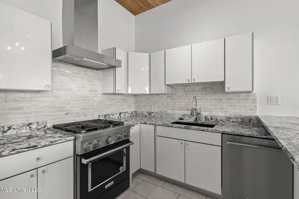 $898,000 | 145 Republic Street, Unit 431, Madison, MS 39110