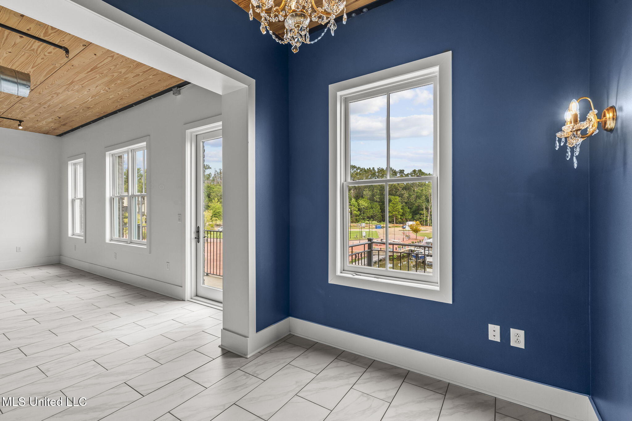 145 Republic Street, Unit 431 Madison, MS 39110 - Photo 31 of 116 29-web-or-mls-LR Penthouse-29