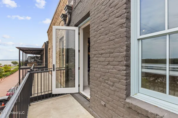 $898,000 | 145 Republic Street, Unit 431, Madison, MS 39110