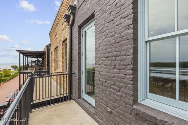 $898,000 | 145 Republic Street, Unit 431, Madison, MS 39110