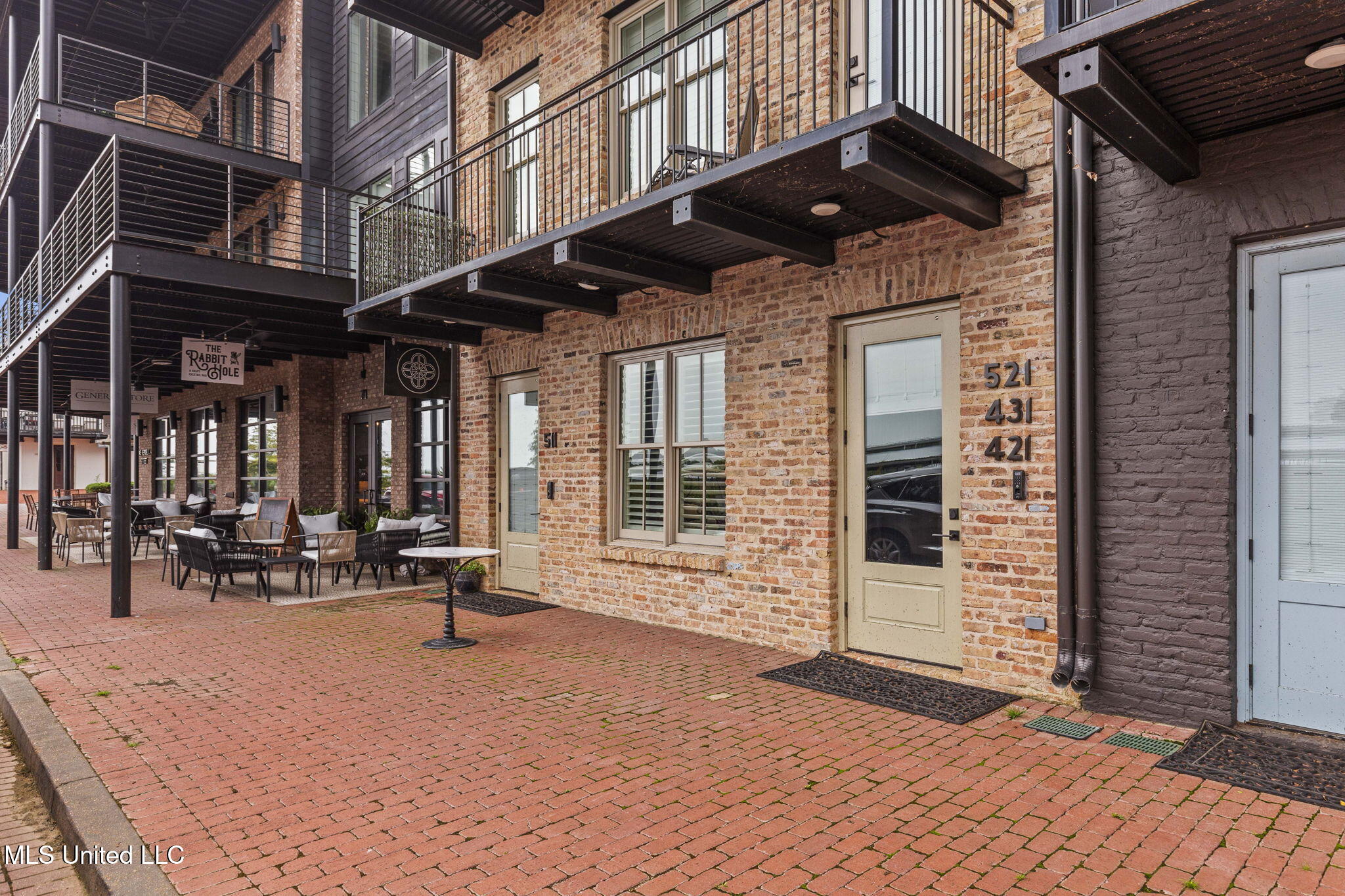145 Republic Street, Unit 431 Madison, MS 39110 - Photo 4 of 116 3-web-or-mls-LR Penthouse-3