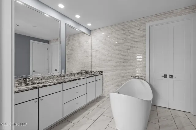 $978,000 | 145 Republic Street, Unit 431, Madison, MS 39110