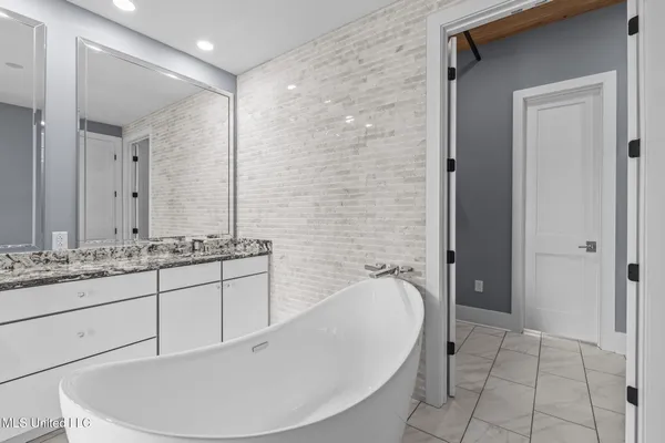 $898,000 | 145 Republic Street, Unit 431, Madison, MS 39110