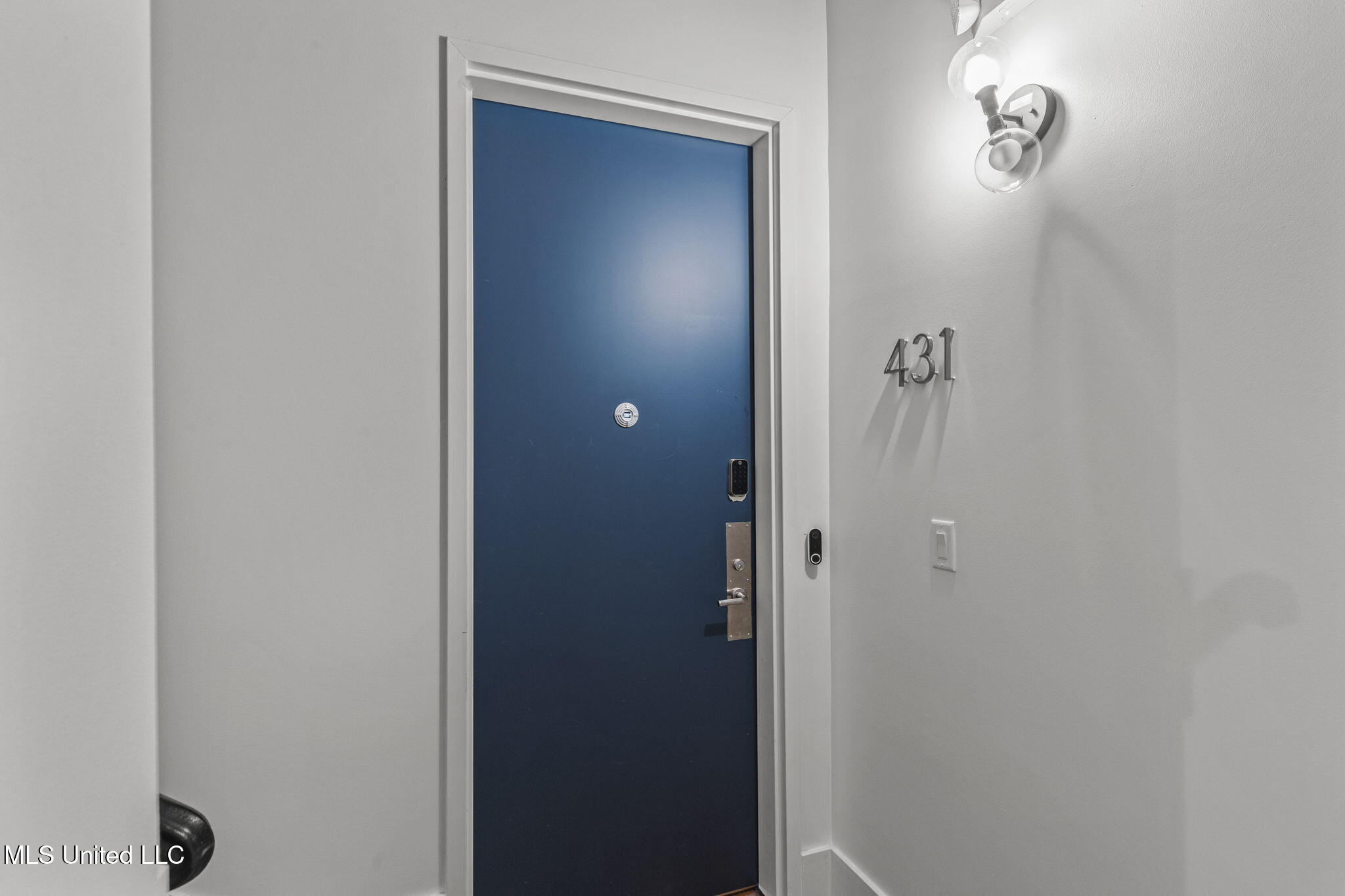 145 Republic Street, Unit 431 Madison, MS 39110 - Photo 6 of 116 5-web-or-mls-LR Penthouse-5