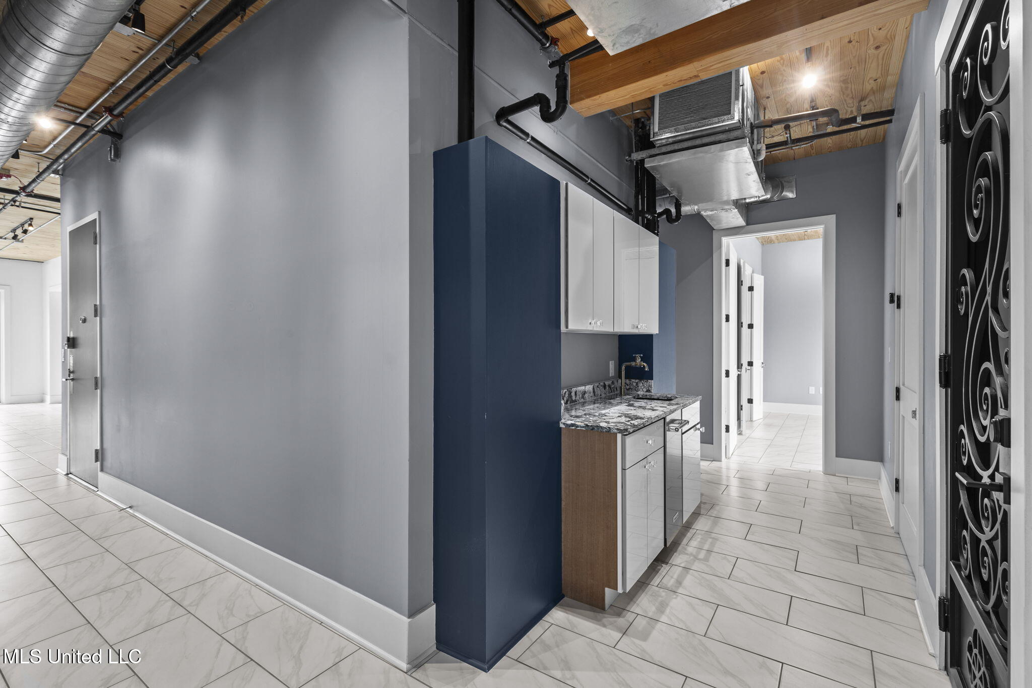 145 Republic Street, Unit 431 Madison, MS 39110 - Photo 68 of 116 65-web-or-mls-LR Penthouse-65