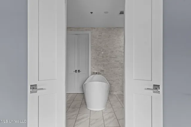 $978,000 | 145 Republic Street, Unit 431, Madison, MS 39110