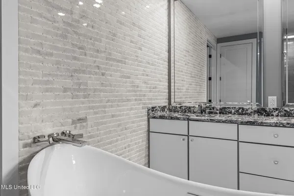 $898,000 | 145 Republic Street, Unit 431, Madison, MS 39110