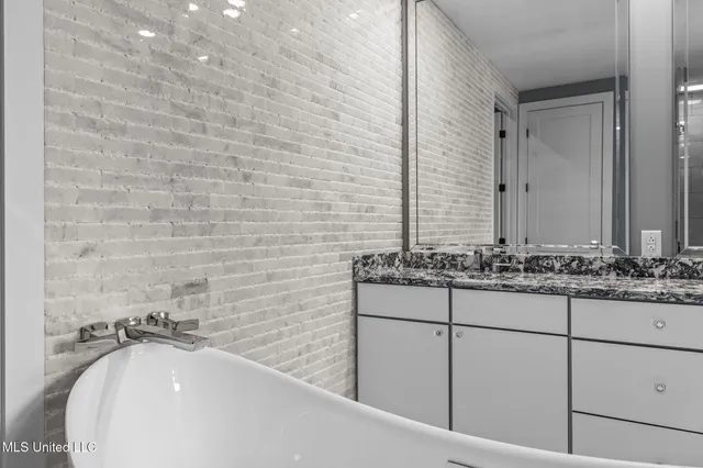 $978,000 | 145 Republic Street, Unit 431, Madison, MS 39110