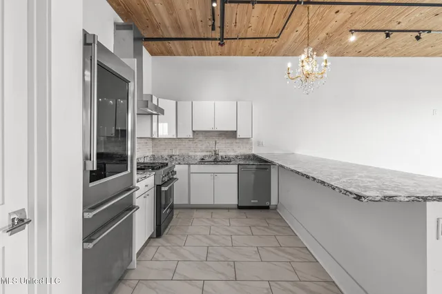 $978,000 | 145 Republic Street, Unit 431, Madison, MS 39110