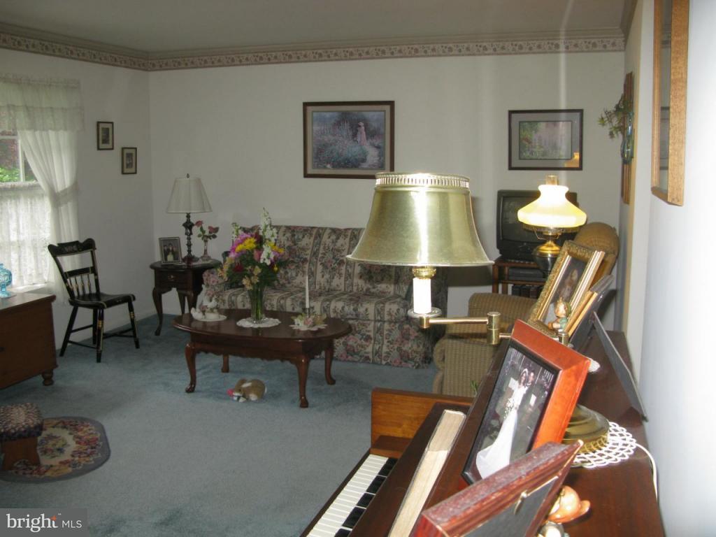 326 Owl Hill Road Lititz, PA 17543 - Photo 3 of 11