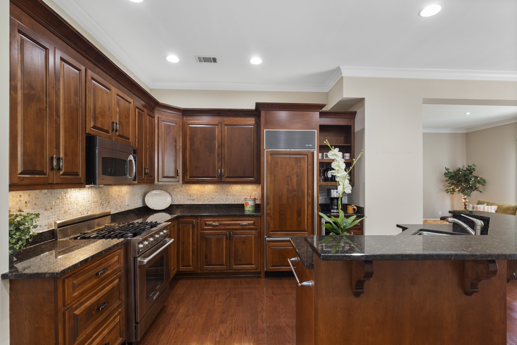 113 Aileen Lane Clemson, SC 29631 - Photo 3 of 35 Kitchen