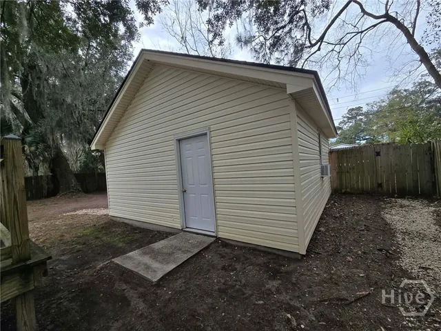 $2,100 | 5211 Habersham Street, Savannah, GA 31405